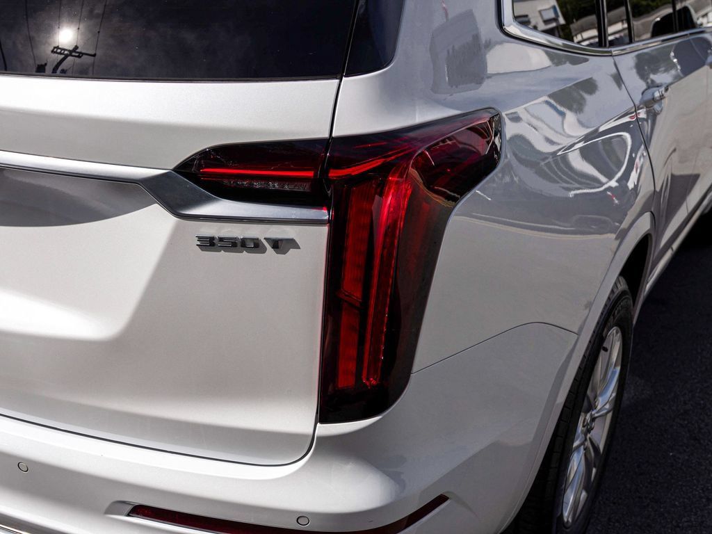 Used 2024 Cadillac XT6 Luxury w/ LPO, Floor Liner Package AWD/4WD image 40