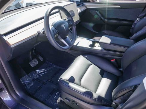 Used 2023 Tesla Model Y Long Range image 15