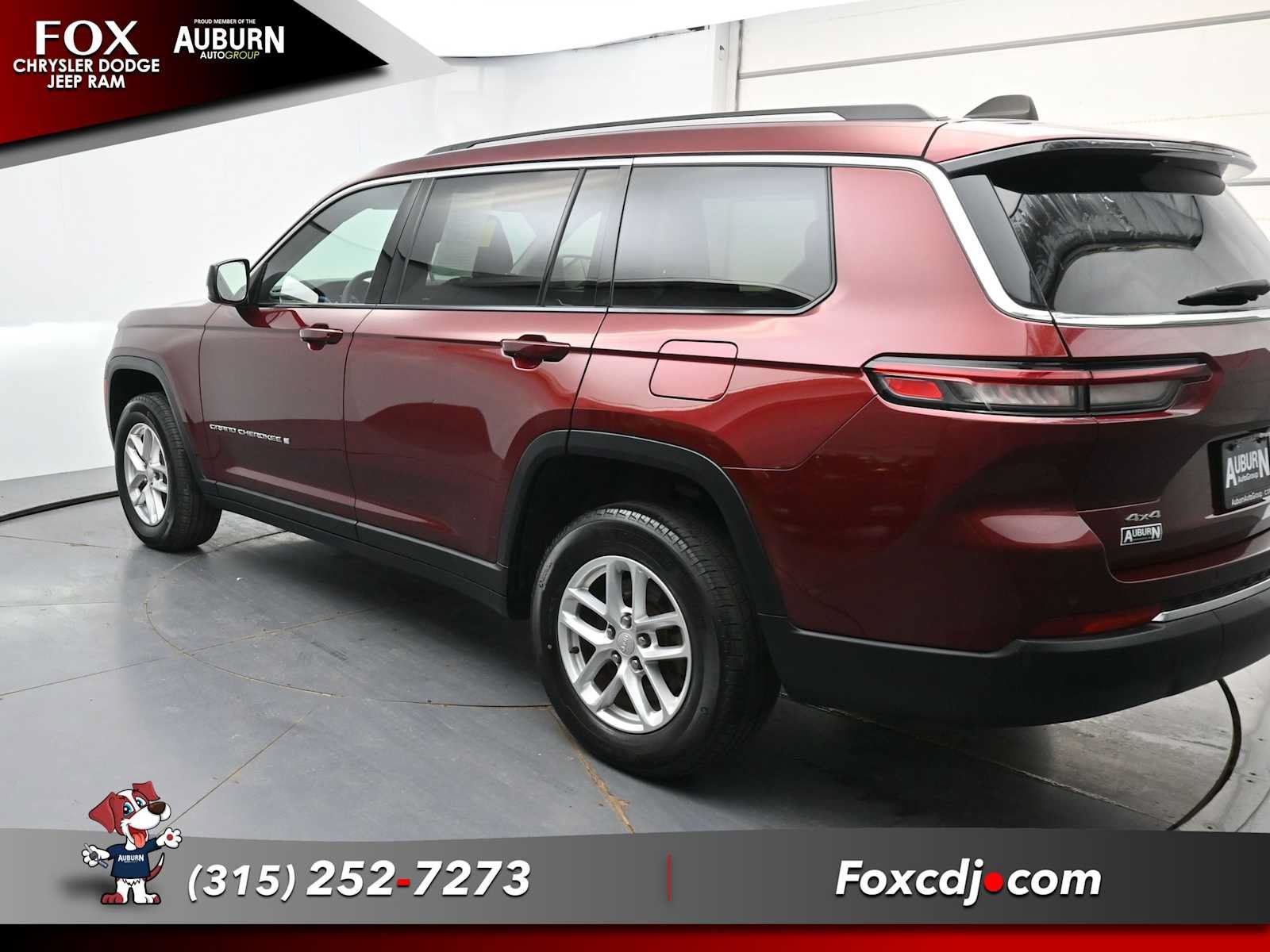 Used 2023 Jeep Grand Cherokee L Laredo w/ Luxury Tech Group I AWD/4WD image 16