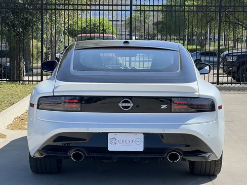 Certified 2024 Nissan Z Performance w/ Floor Mat Package image 5