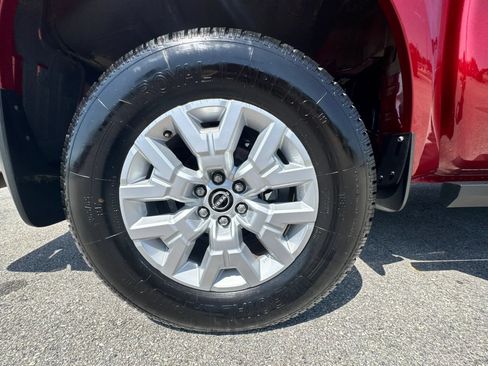 Used 2022 Nissan Frontier SV AWD/4WD image 32