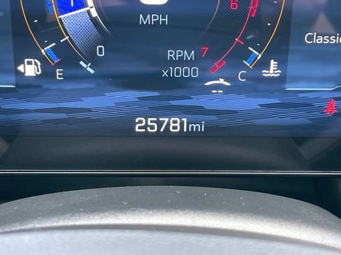 Used 2026 Chevrolet Equinox LT AWD/4WD image 11
