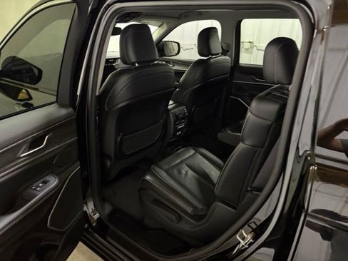 Used 2021 Jeep Grand Cherokee L Limited AWD/4WD image 28
