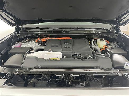 New 2026 Toyota Tundra Limited AWD/4WD image 21