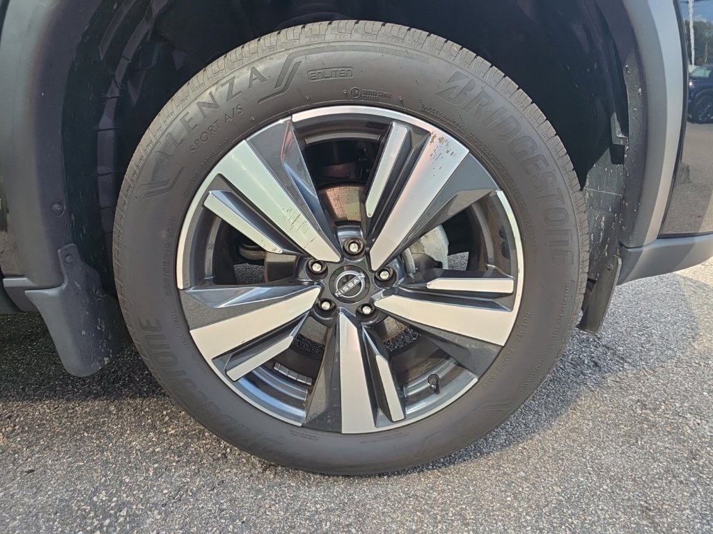 Certified 2025 Nissan Rogue SL AWD/4WD image 24