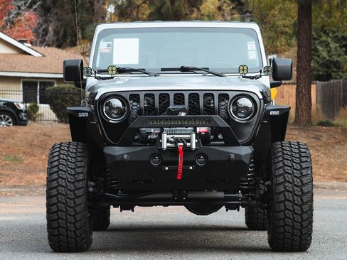 Used 2020 Jeep Gladiator Sport w/ Quick Order Package 24S image 10