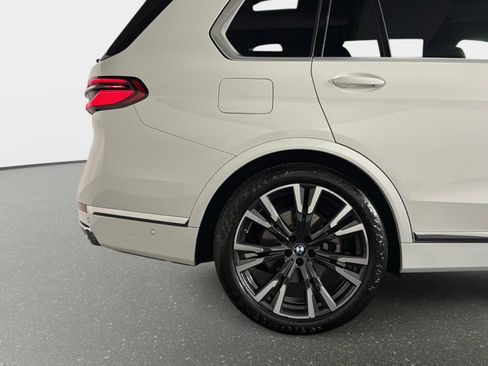Used 2024 BMW X7 xDrive40i w/ Premium Package AWD/4WD image 18