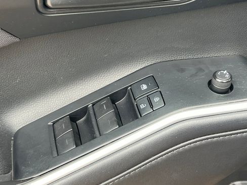 Certified 2022 Toyota Highlander LE image 14