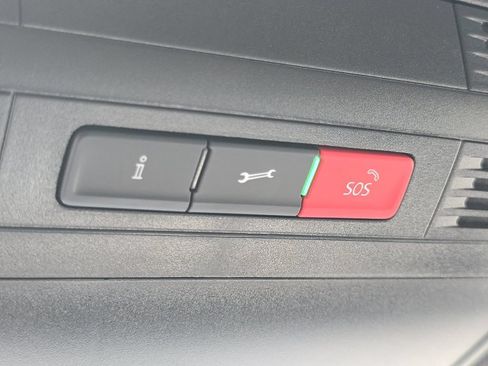Used 2021 Volkswagen Tiguan SE R-Line AWD/4WD image 8