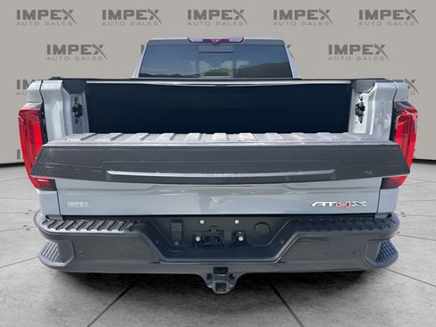 Used 2024 GMC Sierra 1500 AT4X image 33