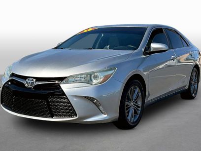 Used 2016 Toyota Camry SE w/ Moonroof Package