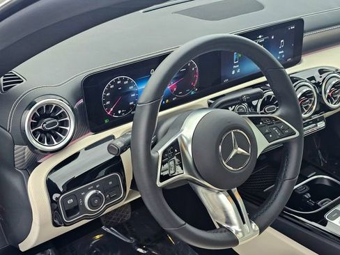 Certified 2025 Mercedes-Benz CLA 250 4MATIC image 17