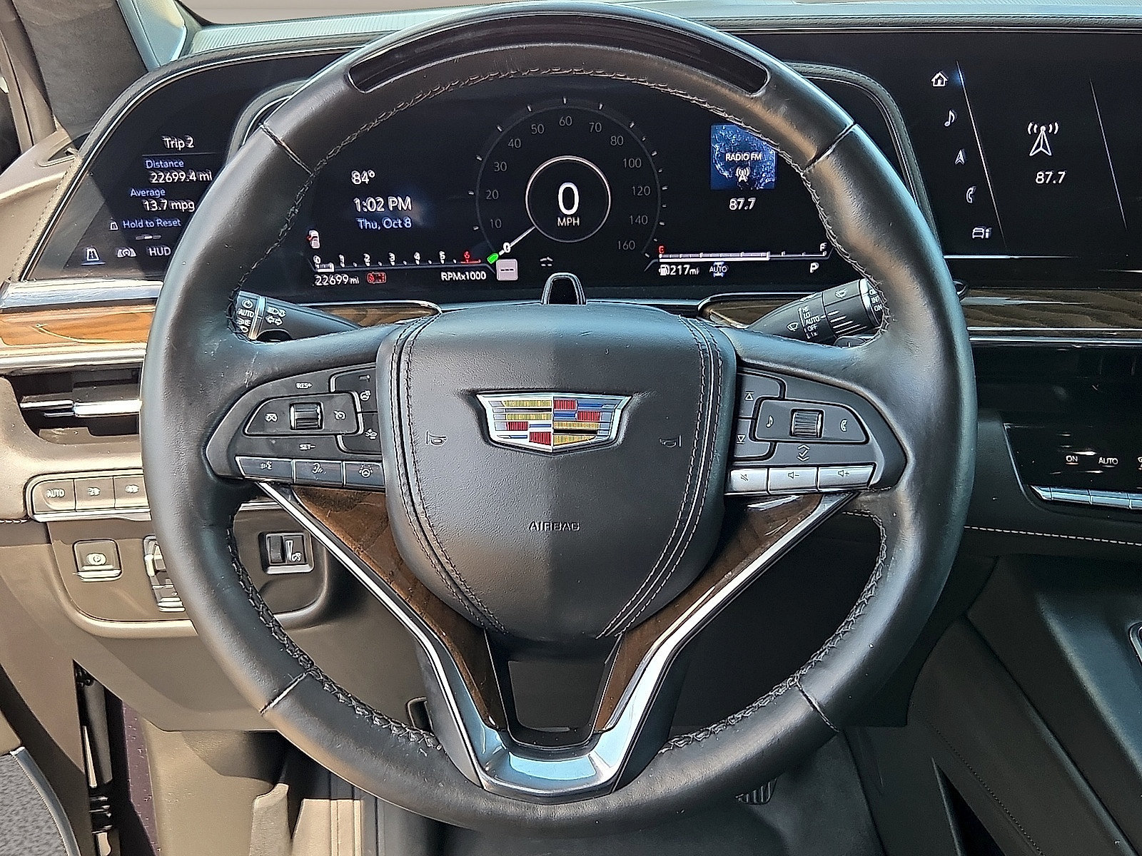 Used 2024 Cadillac Escalade ESV Sport Platinum w/ LPO, ONYX Package AWD/4WD image 13
