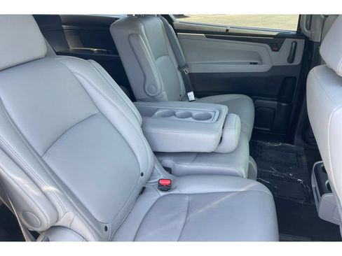Used 2018 Honda Odyssey EX-L image 19