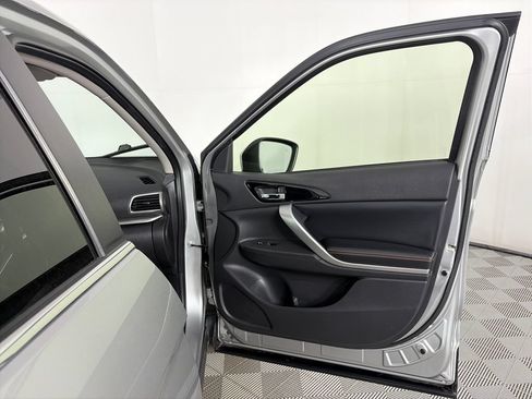 Used 2019 Mitsubishi Eclipse Cross SEL AWD/4WD image 29