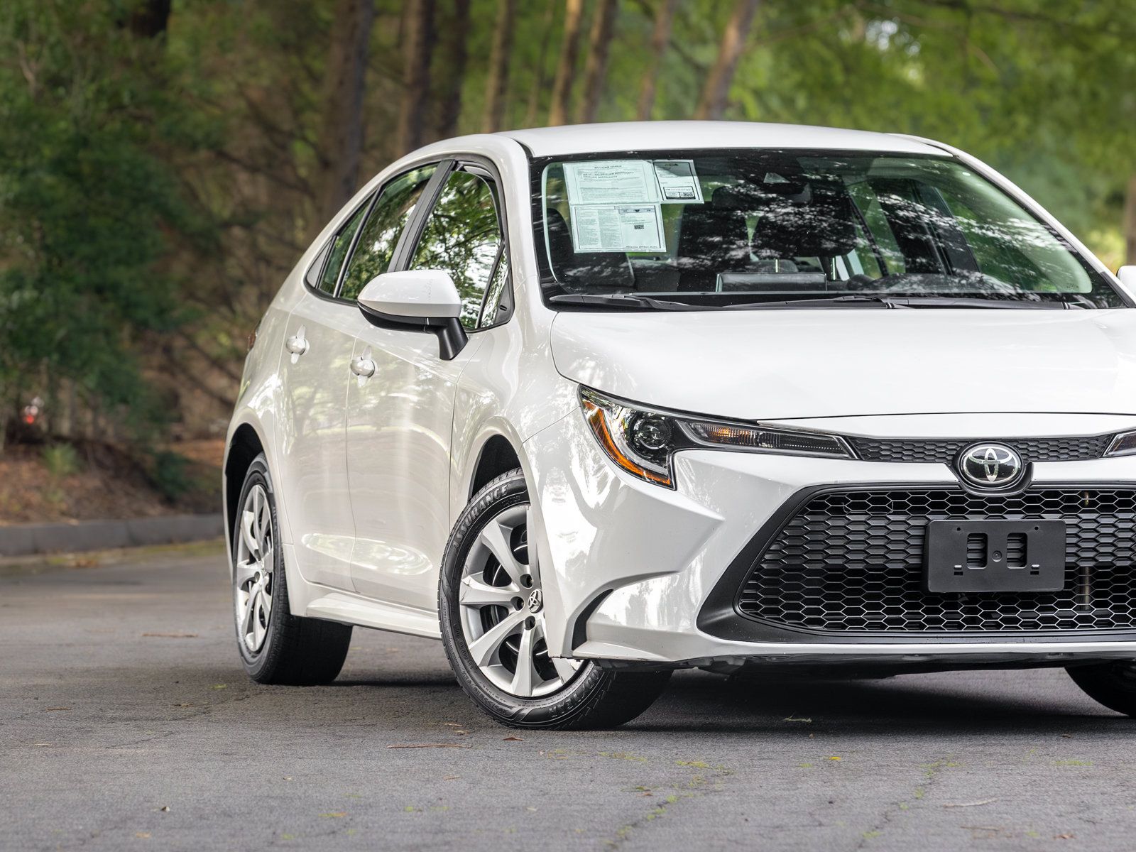Used 2021 Toyota Corolla LE FWD image 27