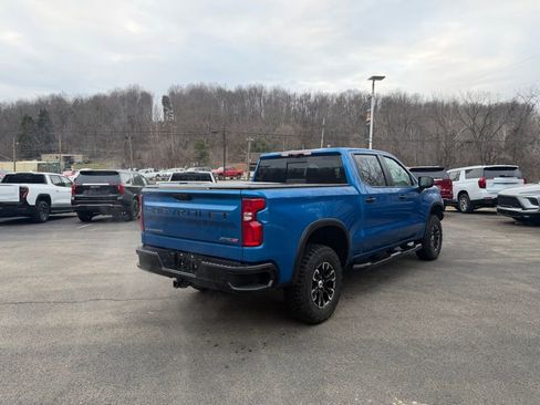 Used 2023 Chevrolet Silverado 1500 ZR2 w/ Technology Package AWD/4WD image 3