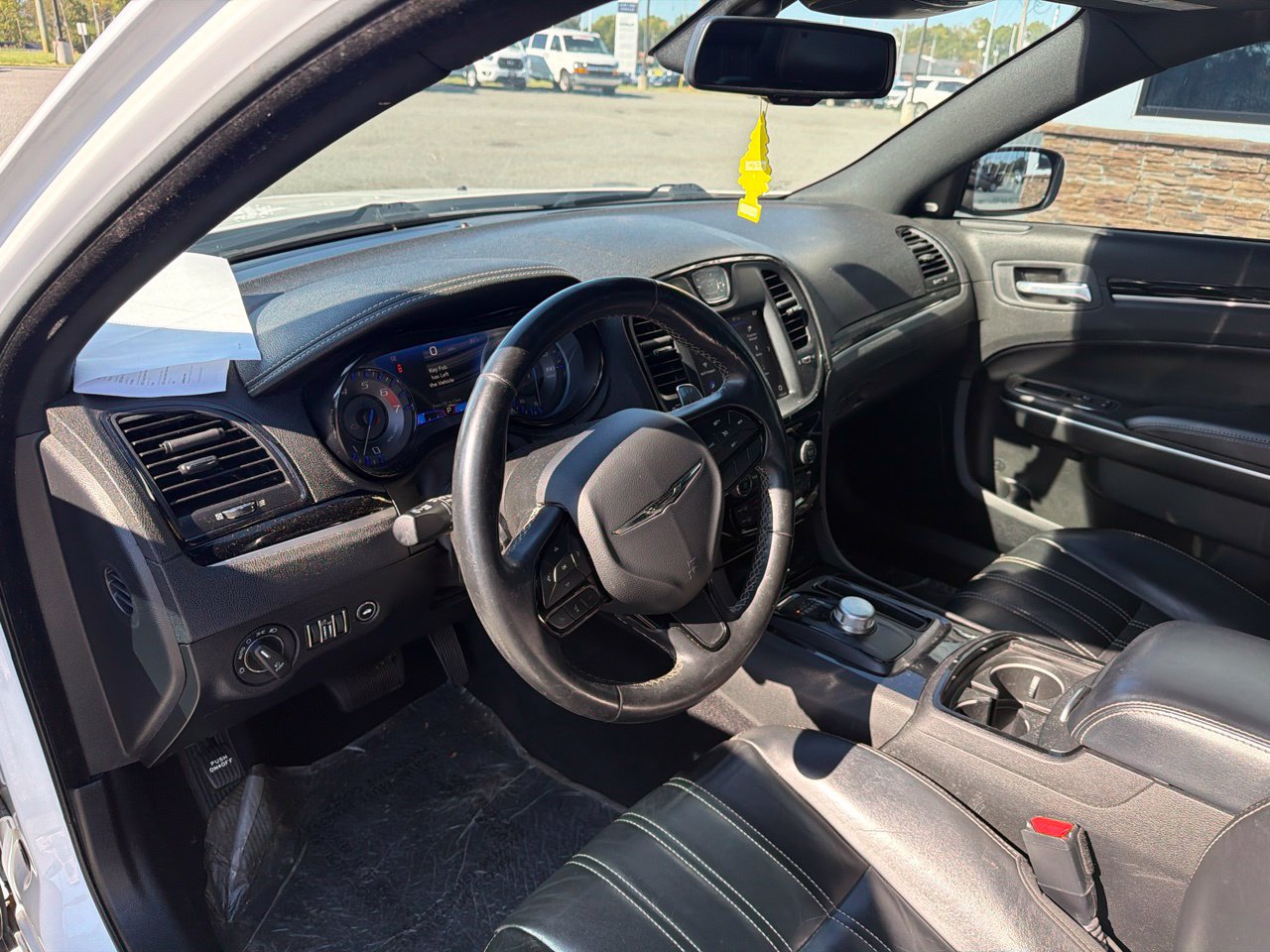 Used 2022 Chrysler 300 S RWD image 3