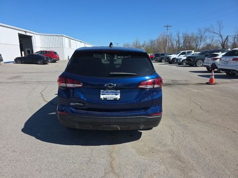 Used 2022 Chevrolet Equinox LS w/ LS Convenience Package image 6