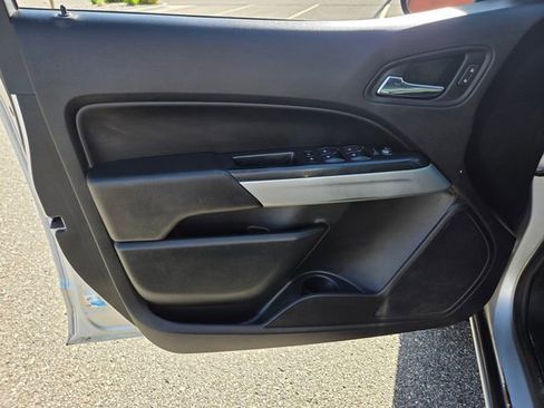 Used 2018 Chevrolet Colorado LT AWD/4WD image 15