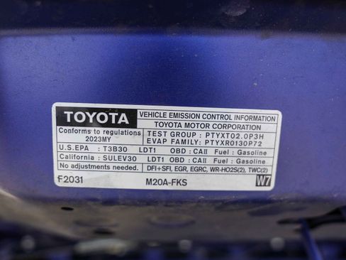 Used 2023 Toyota Corolla Cross LE image 28