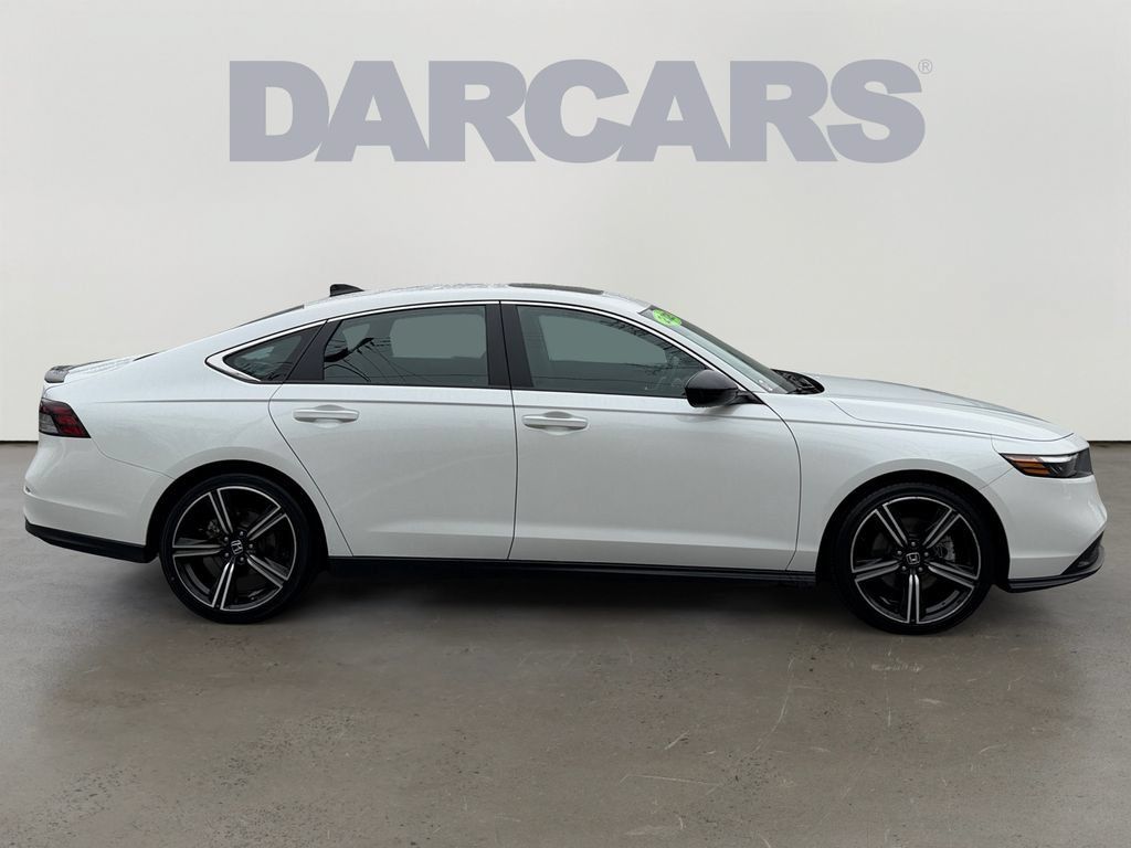 Used 2025 Honda Accord Sport image 8