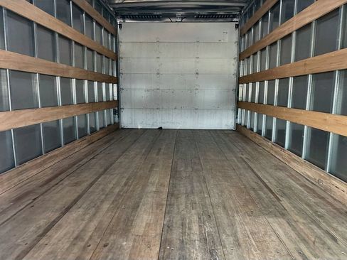 Used 2021 Chevrolet Express 3500 w/ Power Convenience Package RWD image 23