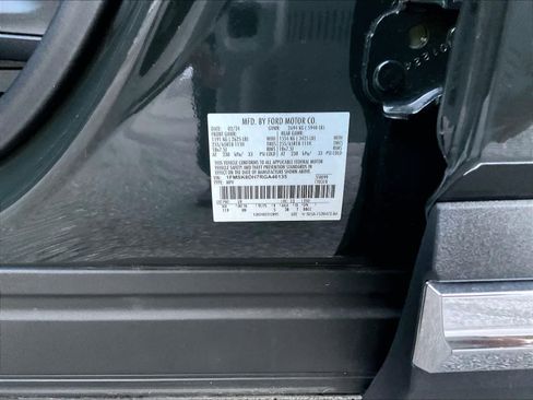 Used 2024 Ford Explorer XLT image 48