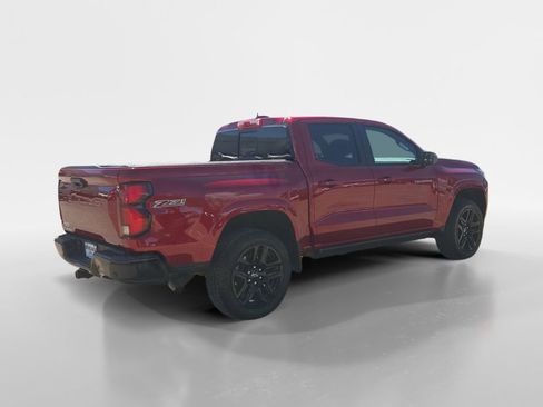 Used 2025 Chevrolet Colorado Z71 w/ Technology Package AWD/4WD image 6