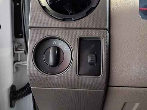 Used 2009 Ford F250 XL image 18