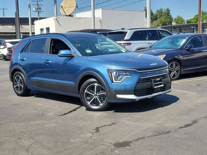 Certified 2025 Kia Niro EX
