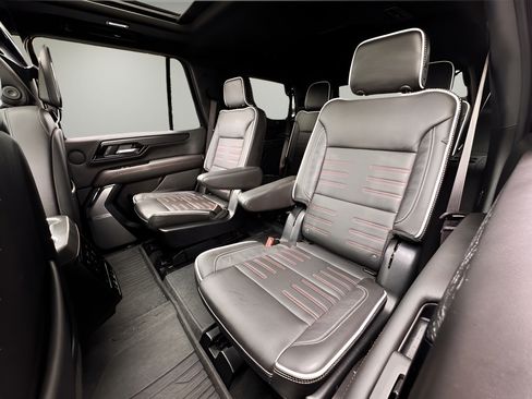 Used 2025 GMC Yukon AT4 Ultimate w/ LPO, Floor Liner Package AWD/4WD image 19