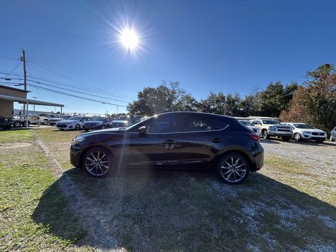Used 2018 MAZDA MAZDA3 Touring image 6
