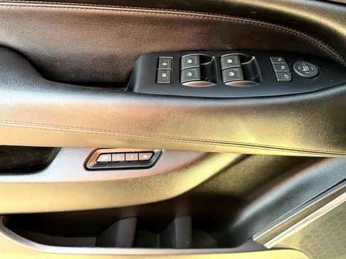 Used 2017 Cadillac Escalade ESV Premium Luxury image 36