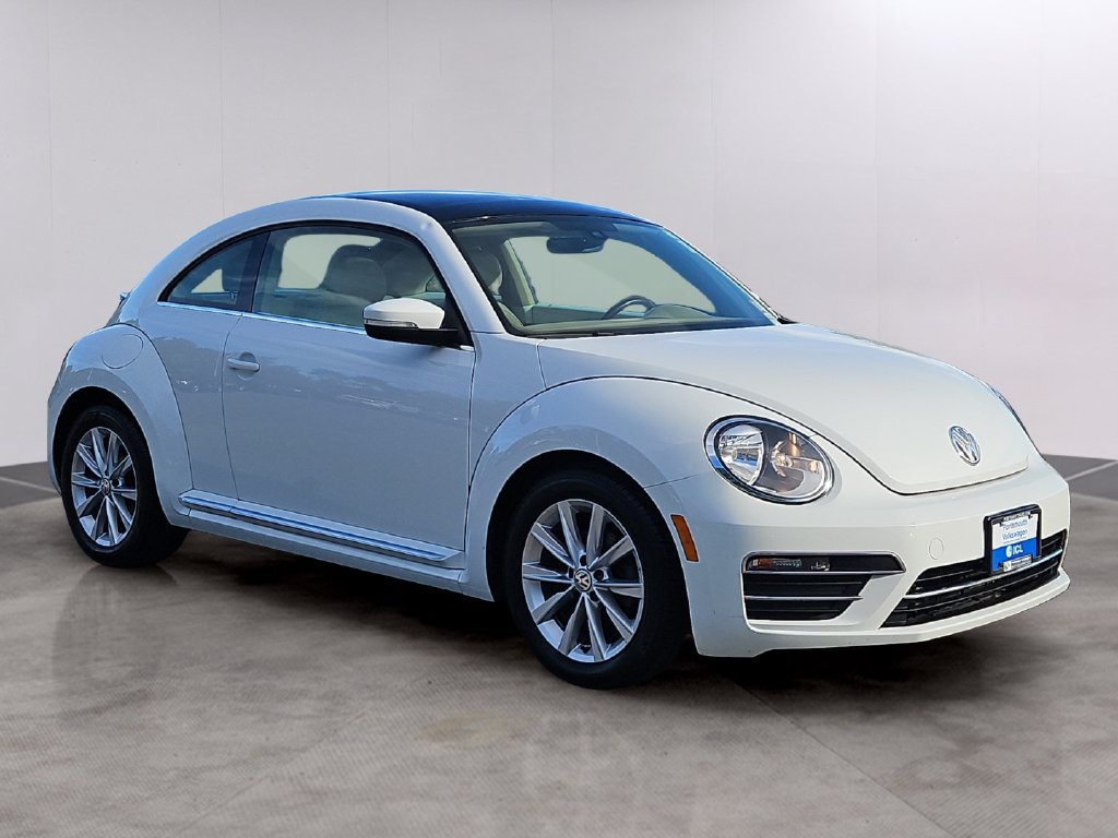 Used 2019 Volkswagen Beetle 2.0T SE FWD image 3