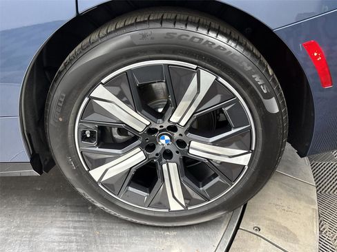 New 2026 BMW iX xDrive45 image 27