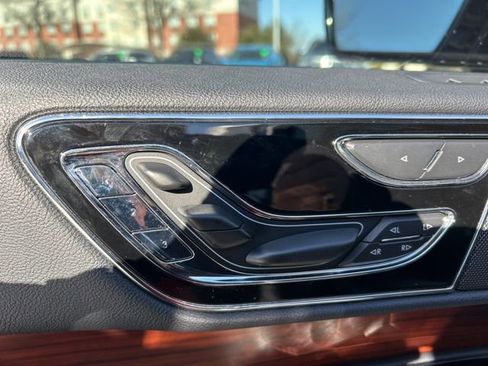 Used 2022 Lincoln Navigator Reserve image 14