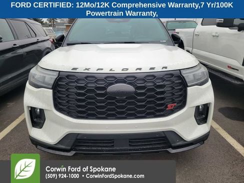 Used 2025 Ford Explorer ST image 2