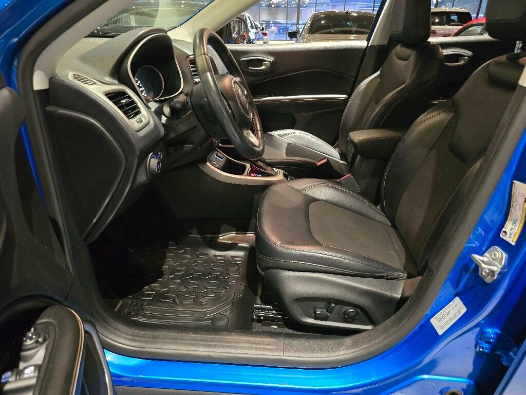 Used 2017 Jeep Compass Latitude w/ Popular Equipment Group FWD image 14