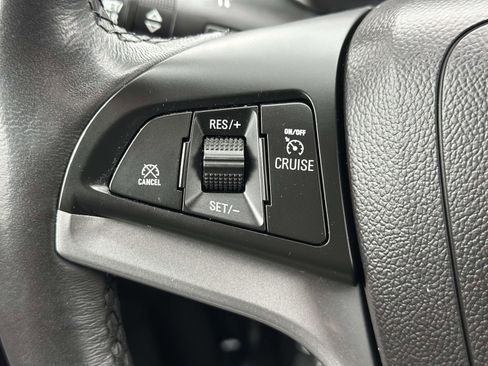 Certified 2022 Chevrolet Trax LT w/ LT Convenience Package image 14