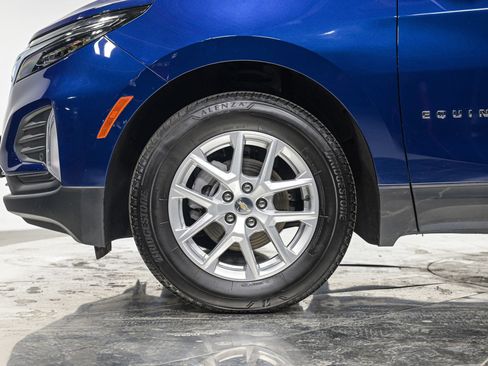 Used 2023 Chevrolet Equinox LT AWD/4WD image 3