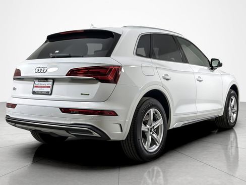 Used 2023 Audi Q5 2.0T Premium w/ Convenience Package image 5