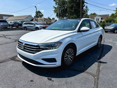 Used 2020 Volkswagen Jetta SE FWD image 3