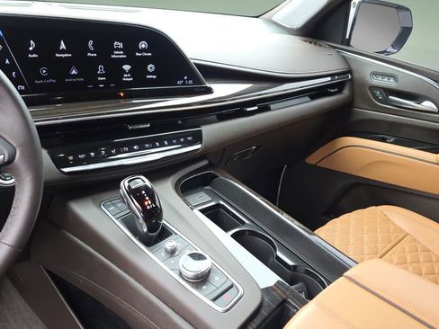 Certified 2022 Cadillac Escalade Sport w/ Touring Package image 33