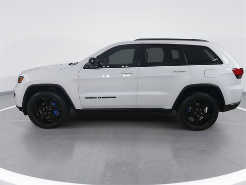 Used 2019 Jeep Grand Cherokee Laredo image 7