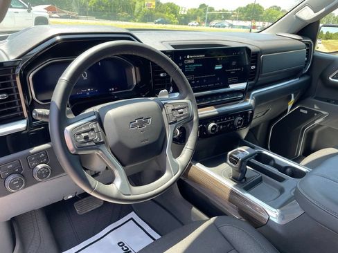 New 2026 Chevrolet Silverado 1500 RST w/ Redline Edition AWD/4WD image 31