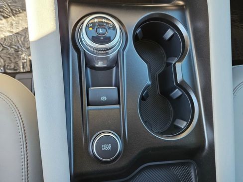 New 2026 Ford Explorer Active w/ Active Comfort Package RWD image 17