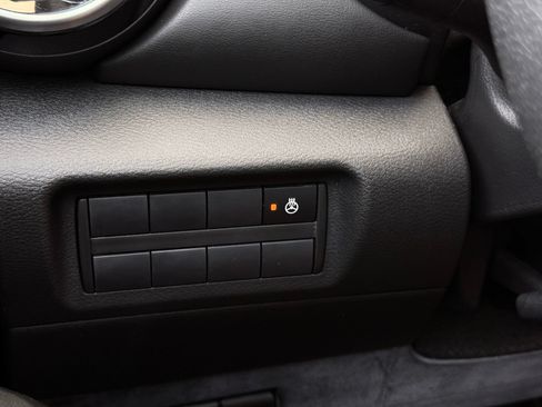 Used 2021 Nissan Kicks SR w/ SR Premium Package FWD image 41
