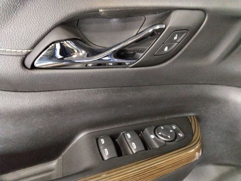 Used 2023 GMC Acadia SLE w/ Elevation Edition image 28