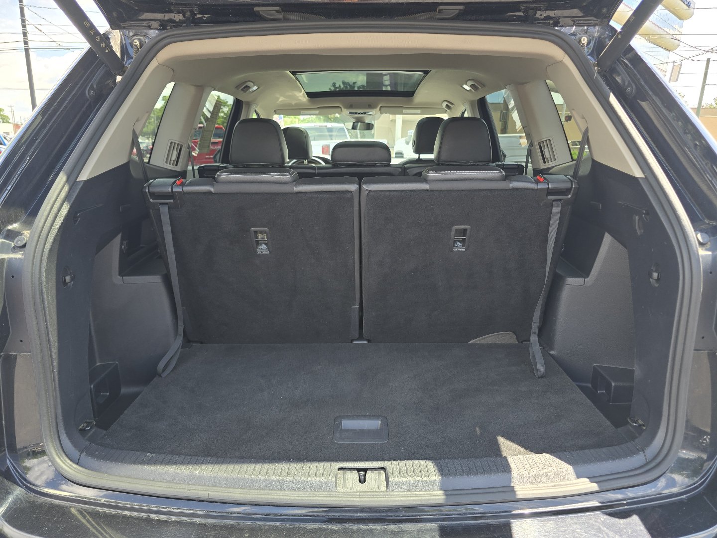 Used 2024 Volkswagen Atlas SE AWD/4WD image 26